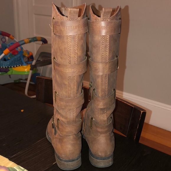 Light brown boots - Picture 2 of 4